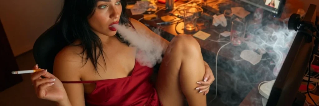 woman on smoking webcam